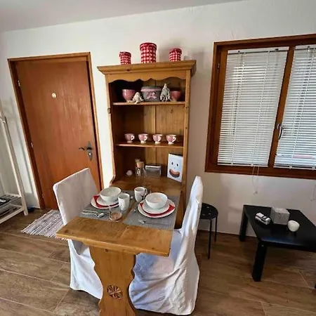 Vista Alpina 아파트